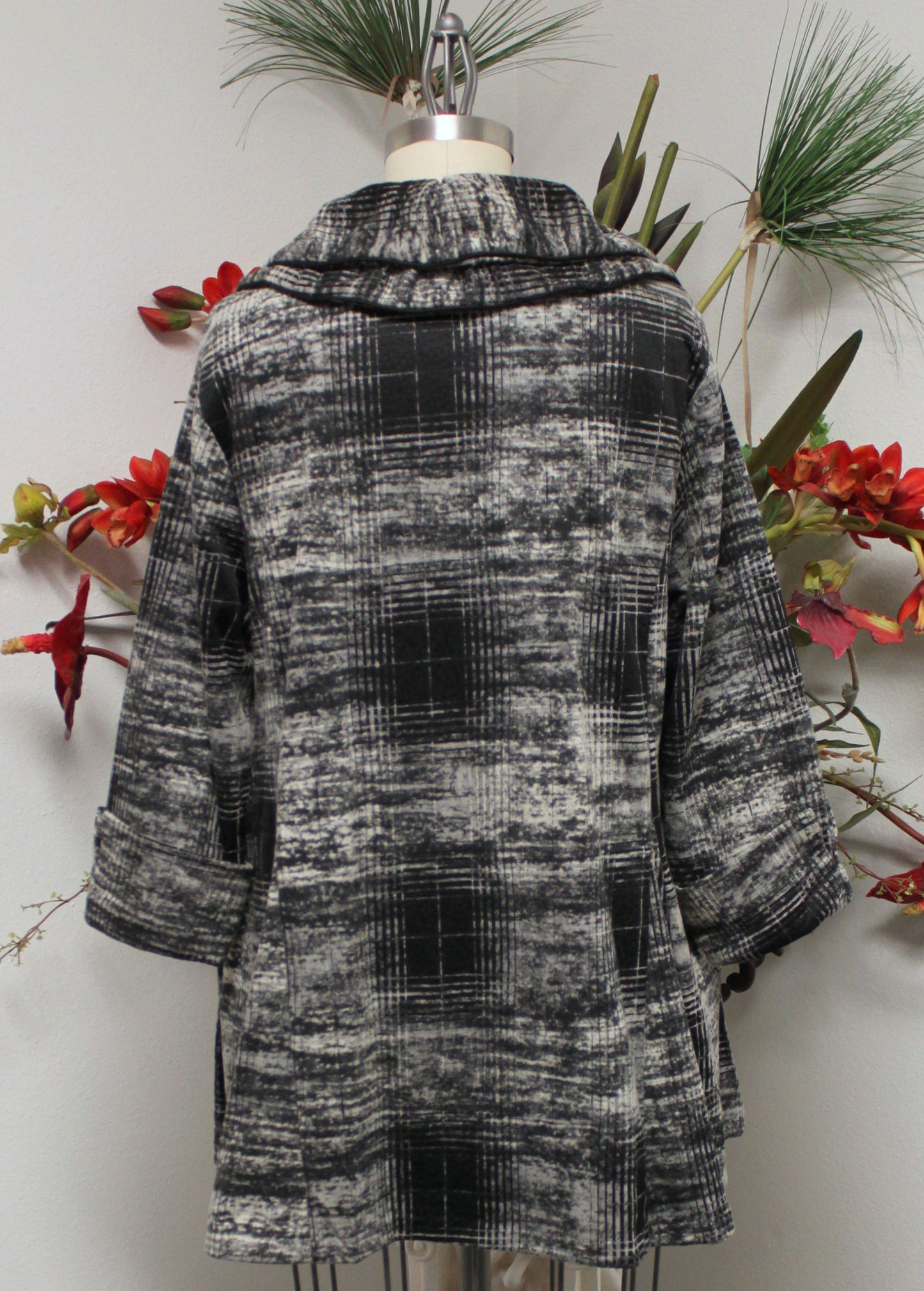 Dashing, High end all weather desiger jacket. 1XL to 3XL. Plus size jacket, Side Pockets